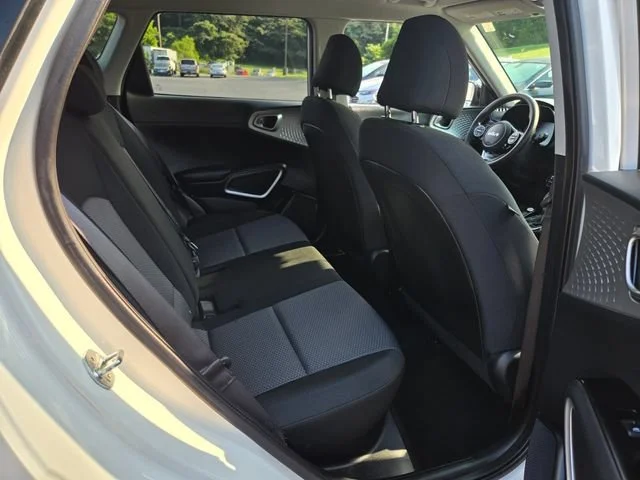 Used 2023 White Kia S image 19