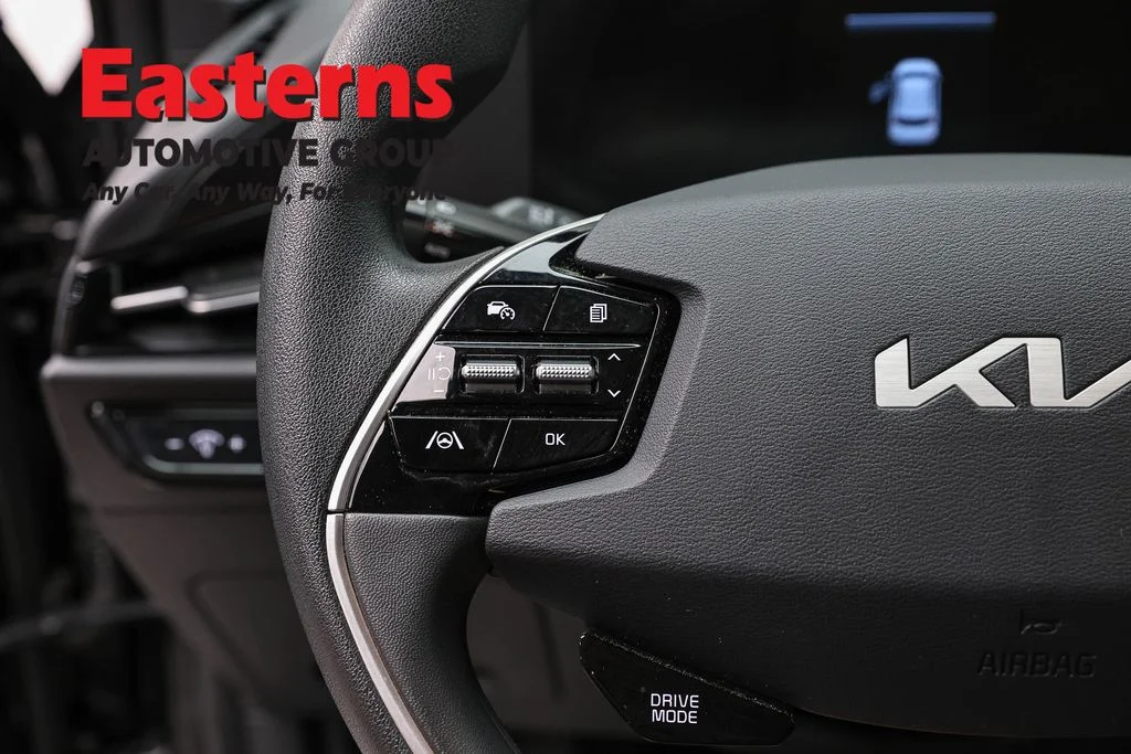 Used 2025 Black Kia LX image 14