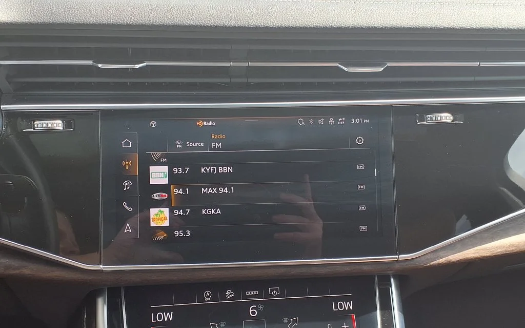 Used 2025 Black Audi 55 Premium Plus image 30