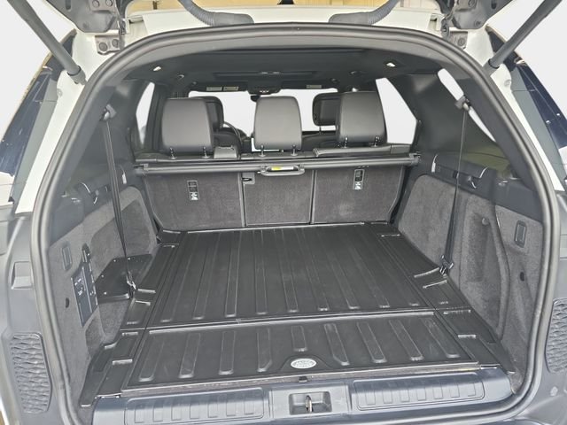 Certified Used 2025 White Land Rover S image 14