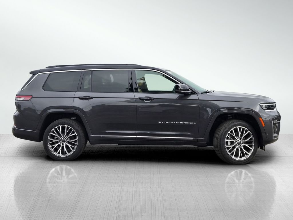 New 2026 Baltic Gray Metallic Clear-Coat Exterior Paint Jeep Summit image 3