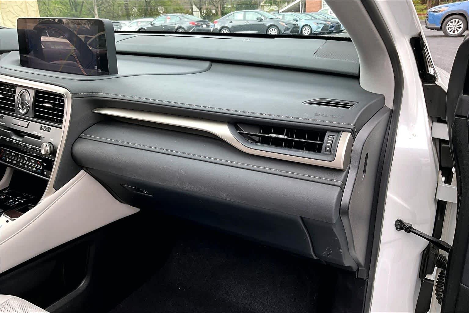 Used 2022 Eminent White Pearl Lexus  image 18