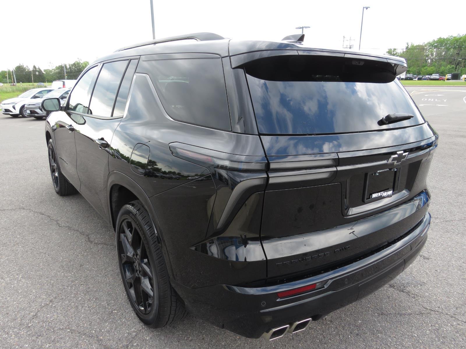Used 2025 Black Metallic Chevrolet RS image 12