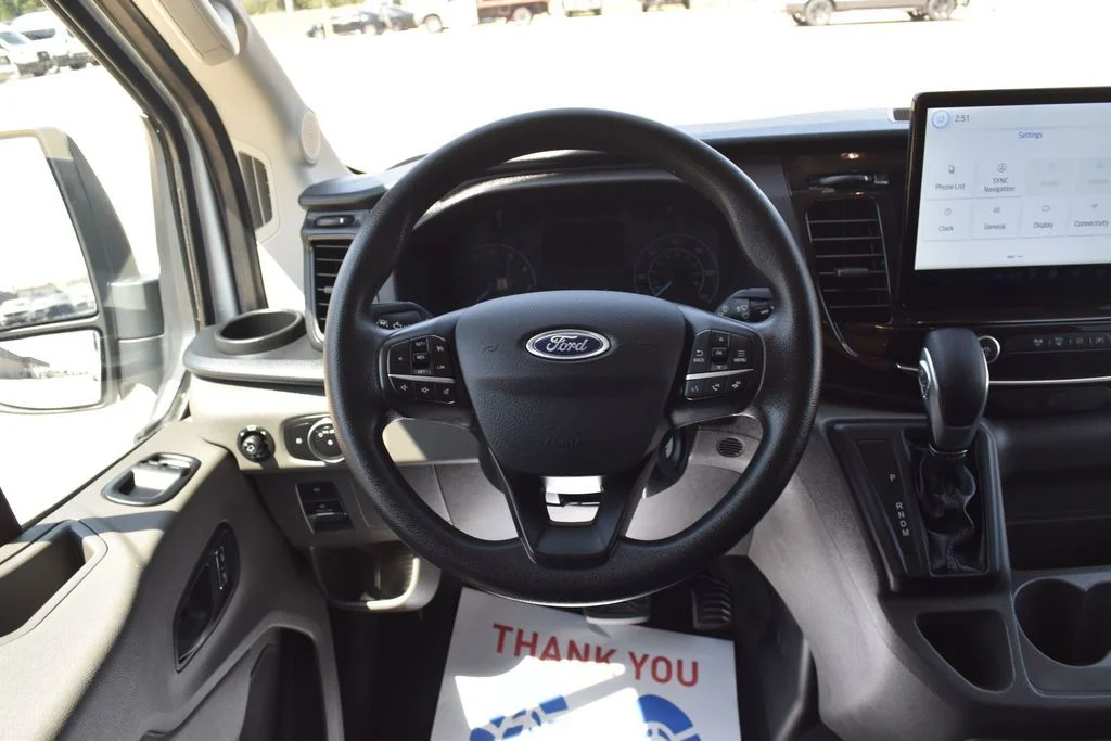 Used 2023 Oxford White Ford XLT image 2