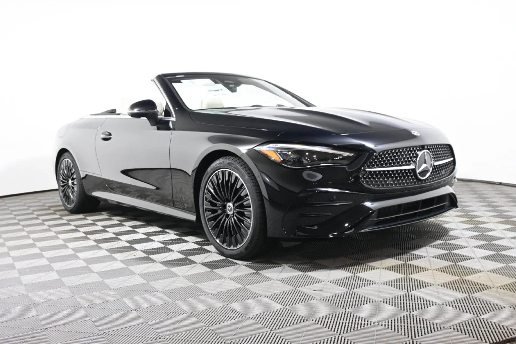 New 2027 Black Mercedes-Benz CLE 300 image 17