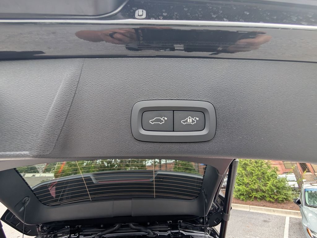 Used 2026 Black Volvo B5 Ultra Black Edition image 6