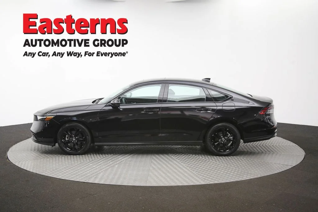 Used 2025 Black Honda SE image 54