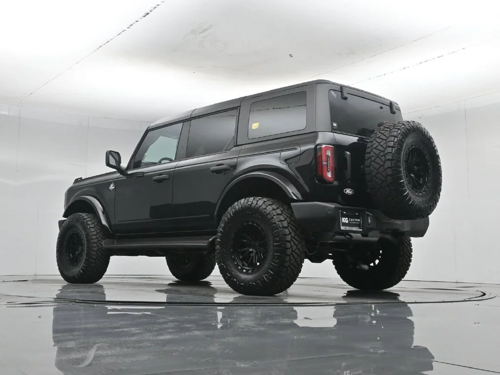 New 2026 Shadow Black Ford Outer Banks image 49