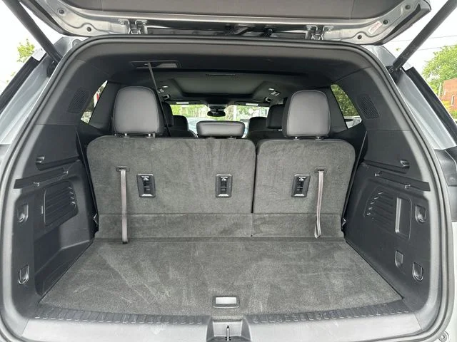 Used 2024 Silver GMC Elevation image 21