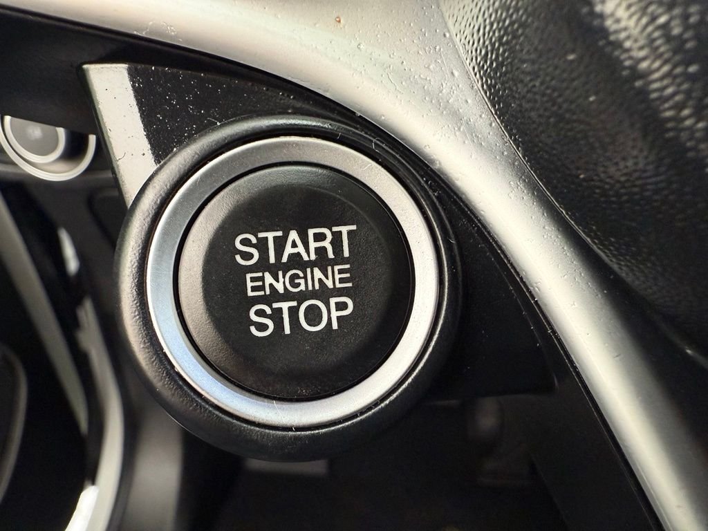 Used 2018 White Alfa Romeo Ti image 35
