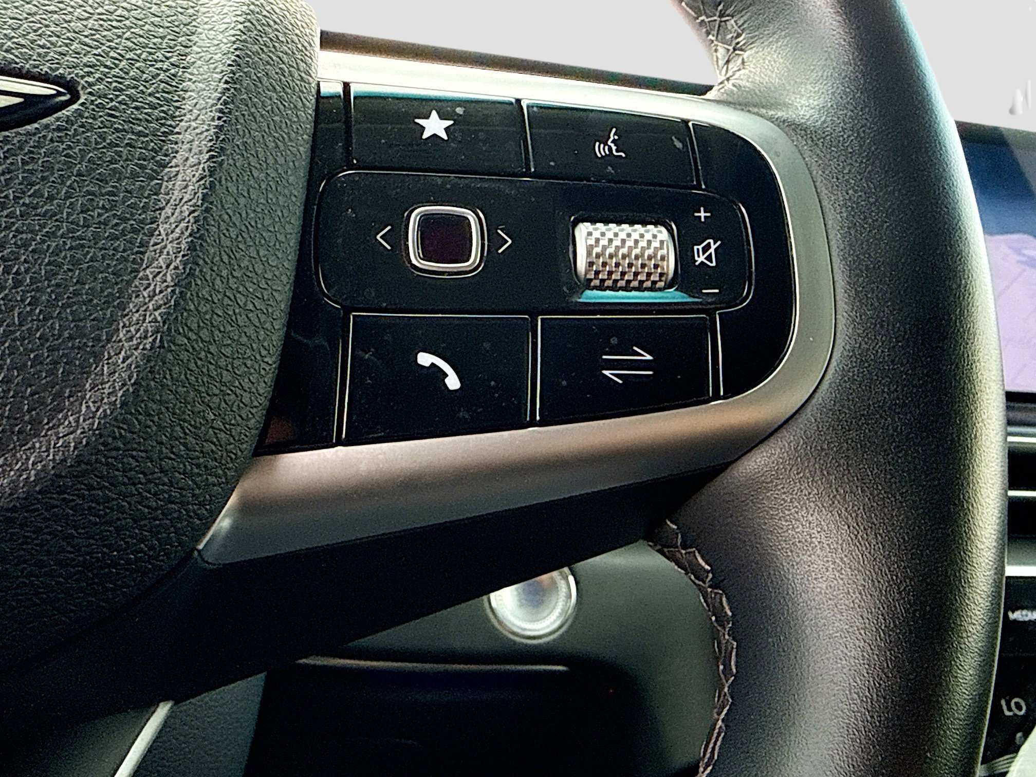 2025 GENESIS GV80 Standard - Photo 38