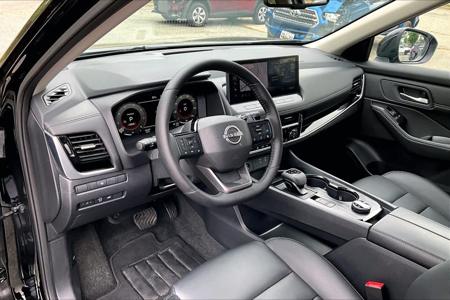 Used 2026 Super Black Nissan SL image 18