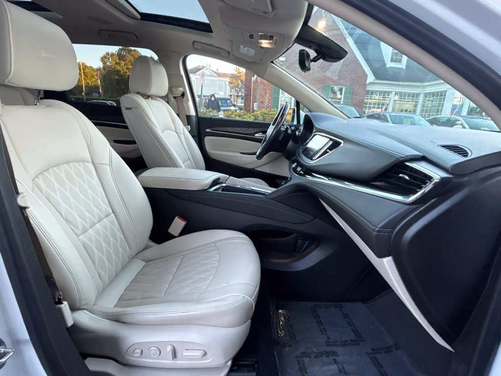 Used 2023 White Buick Avenir image 26