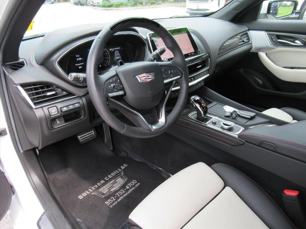 Used 2022 Crystal White Tricoat Cadillac Sport image 15