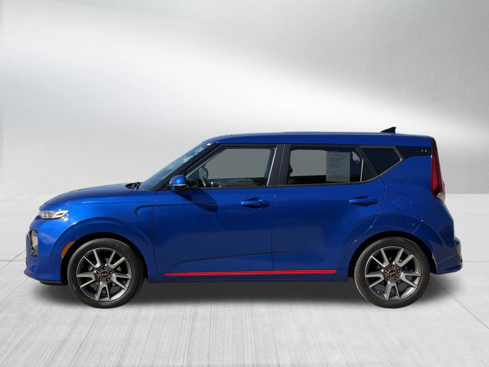 Used 2020 Neptune Blue Kia GT-Line image 4