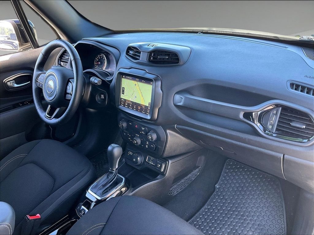 Used 2022 Alpine White Clearcoat Jeep Altitude image 13