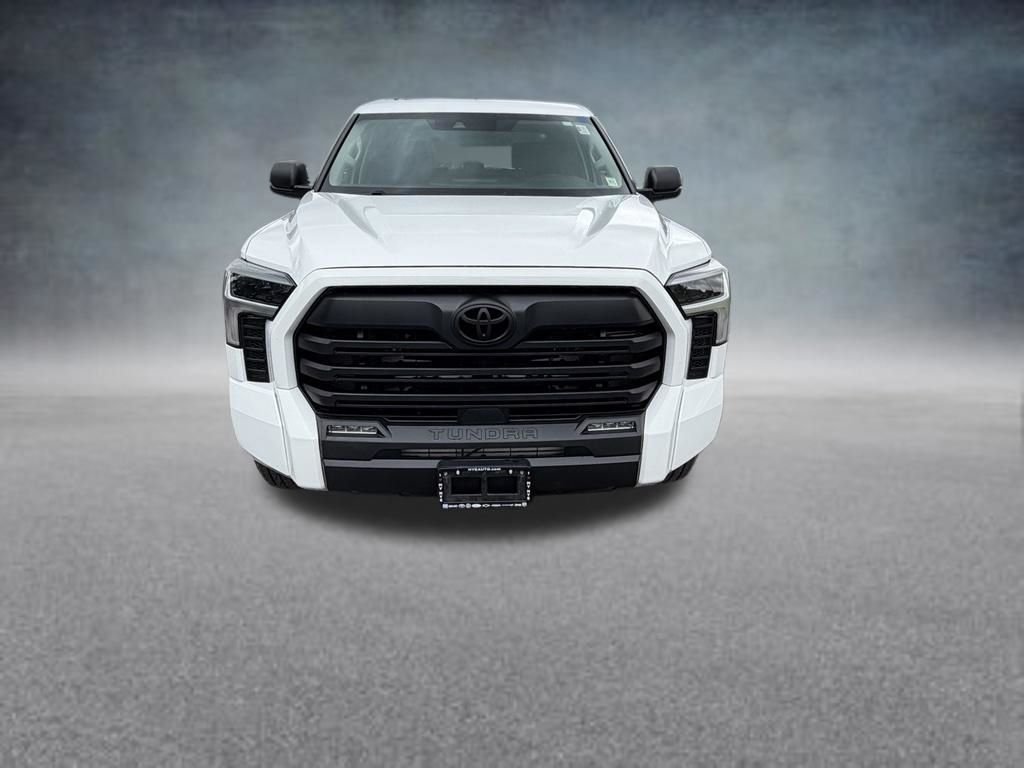 Used 2023 Ice Toyota SR5 image 9