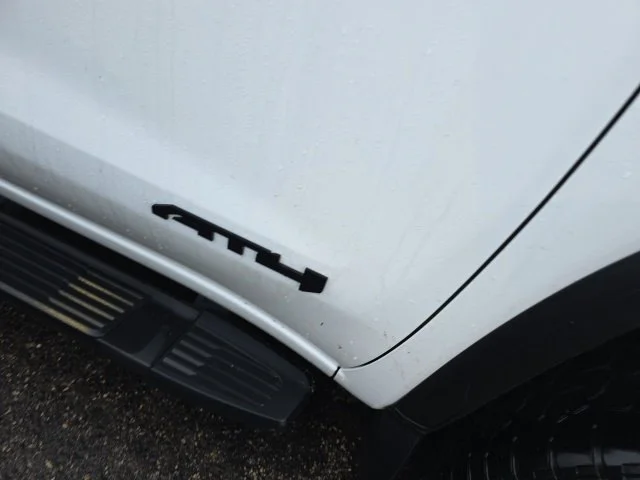 Used 2019 SUMMIT WHITE GMC AT4 image 4