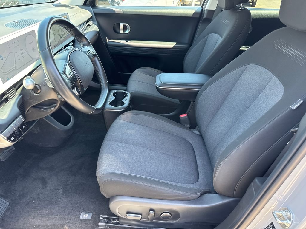 Used 2024 Gray Hyundai SE image 25