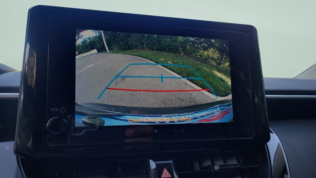 Certified Used 2025  Toyota LE image 17