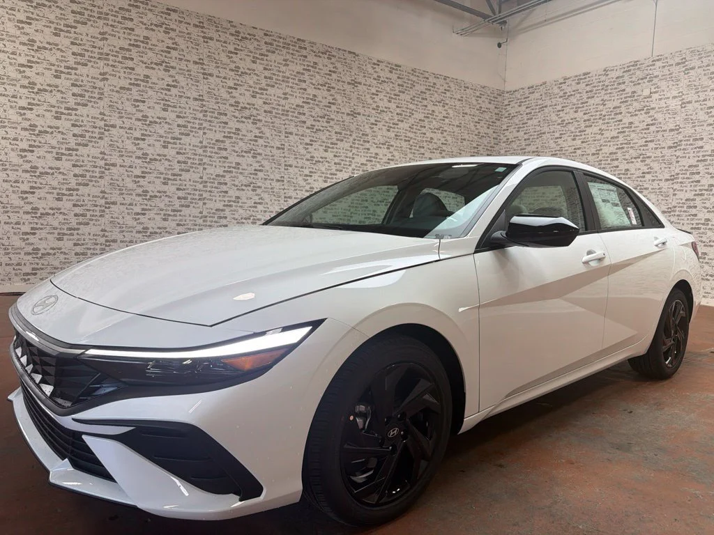 New 2026 Serenity White Hyundai SEL Sport Plus image 3