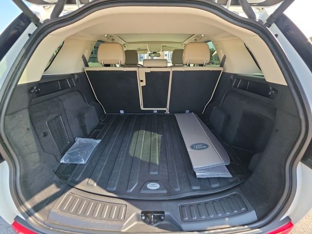 Used 2018 Fuji White Land Rover HSE image 30