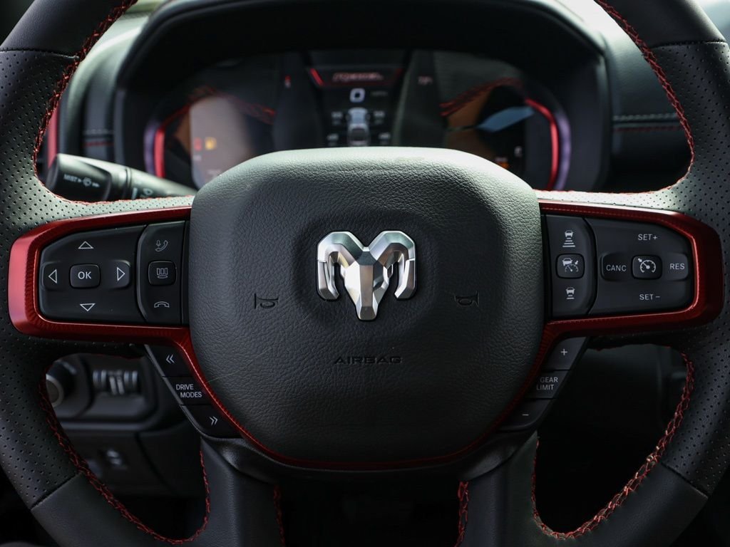 New 2026 Diamond Black Crystal Pearl-Coat Exterior Paint RAM Rebel image 23