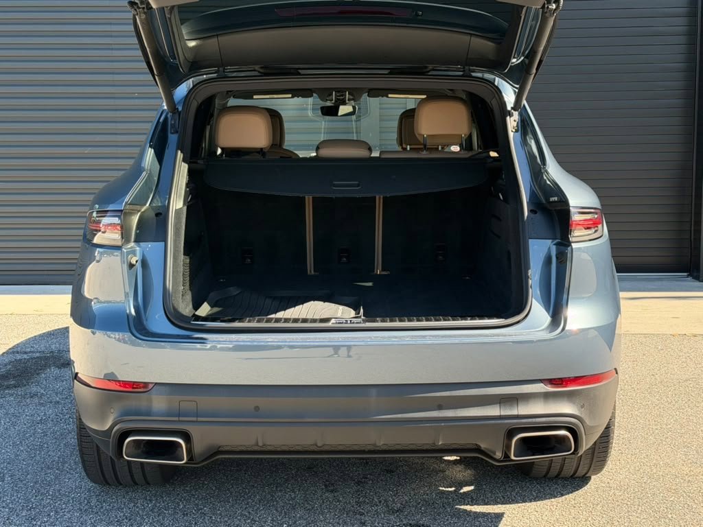 Used 2020 Blue Porsche  image 16
