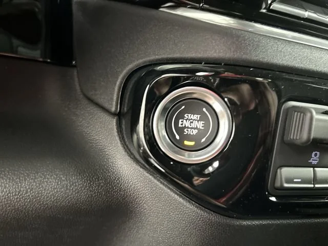 New 2026 Summit White Chevrolet LT (2FL) image 14