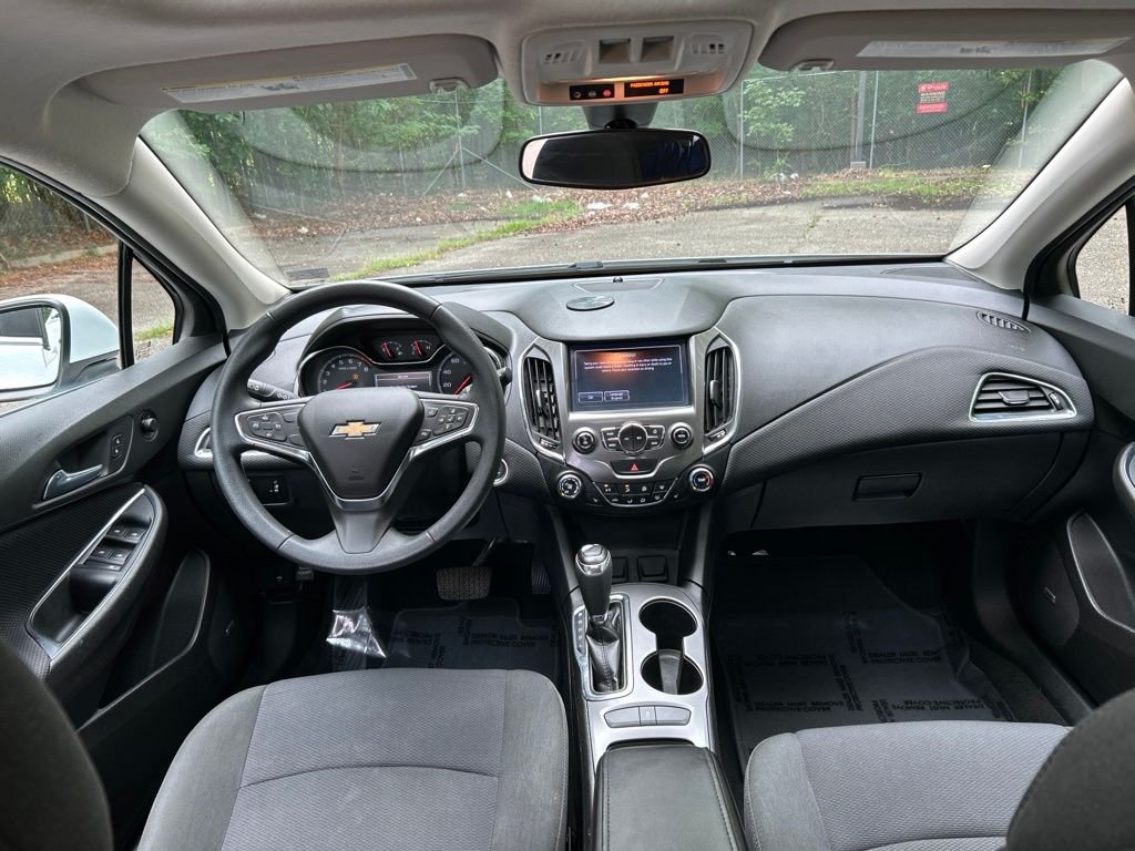 2017 Chevrolet Cruze LT - Photo 28