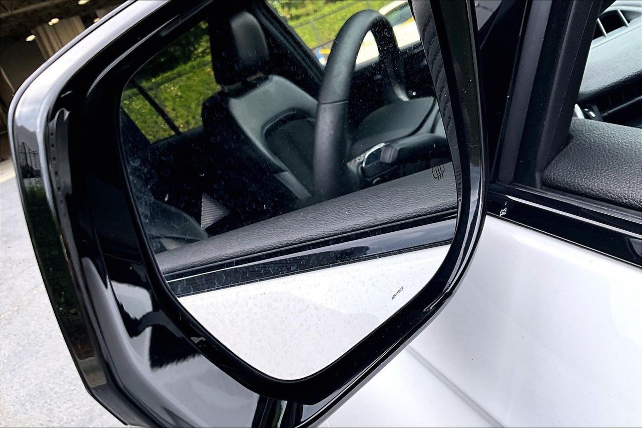 Used 2023 White Jeep Altitude X image 26