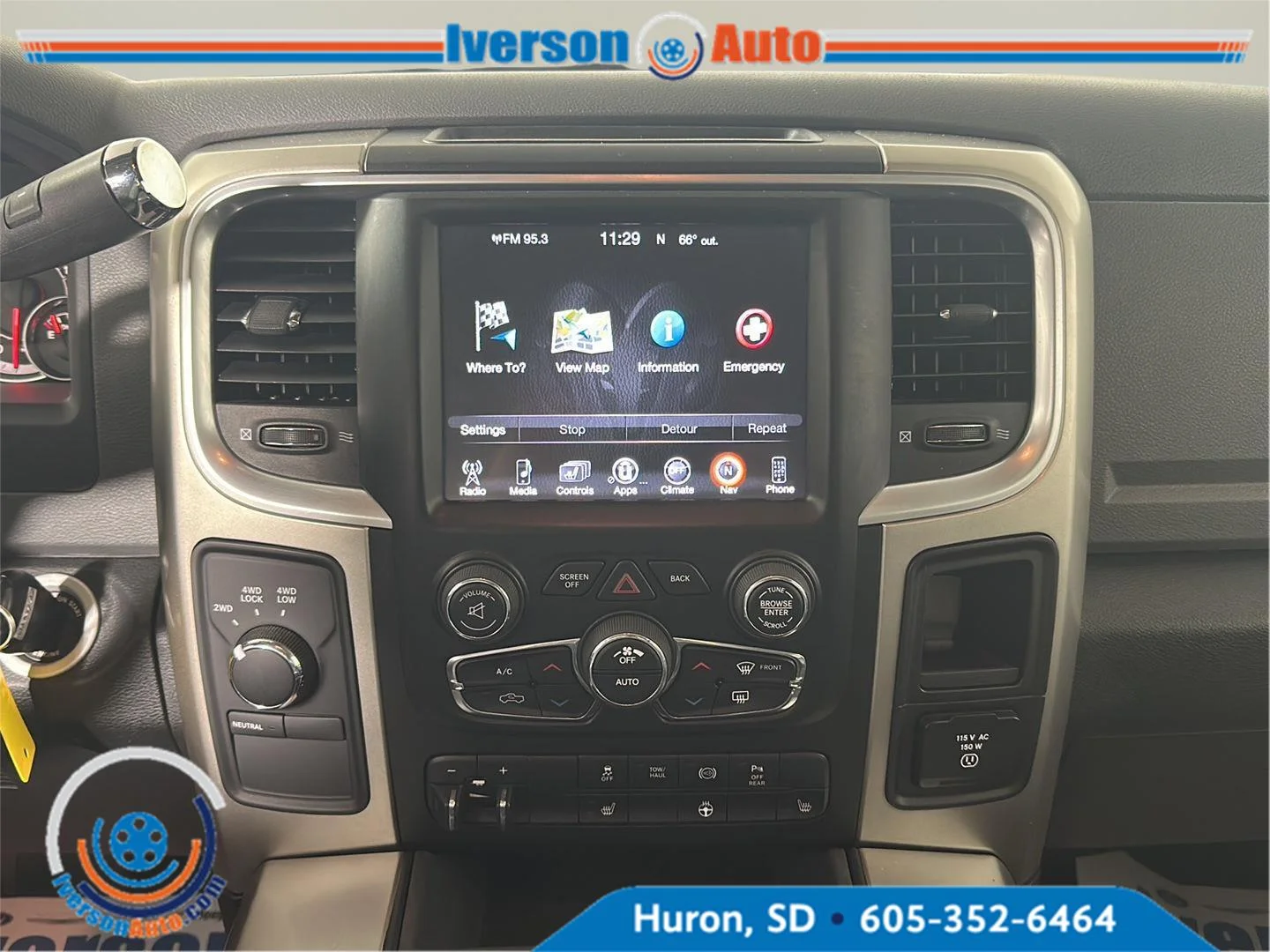 Used 2016 Brilliant Black Crystal Pearlcoat Ram Outdoorsman image 26