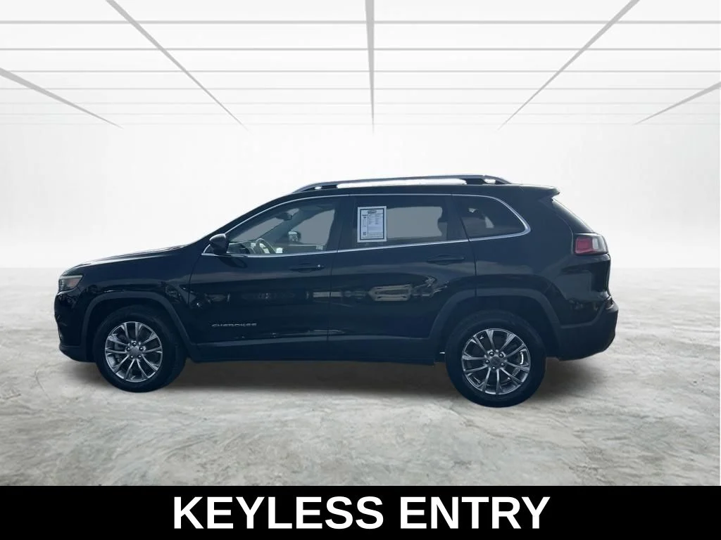 Certified Used 2021 Black Jeep Latitude Lux image 8