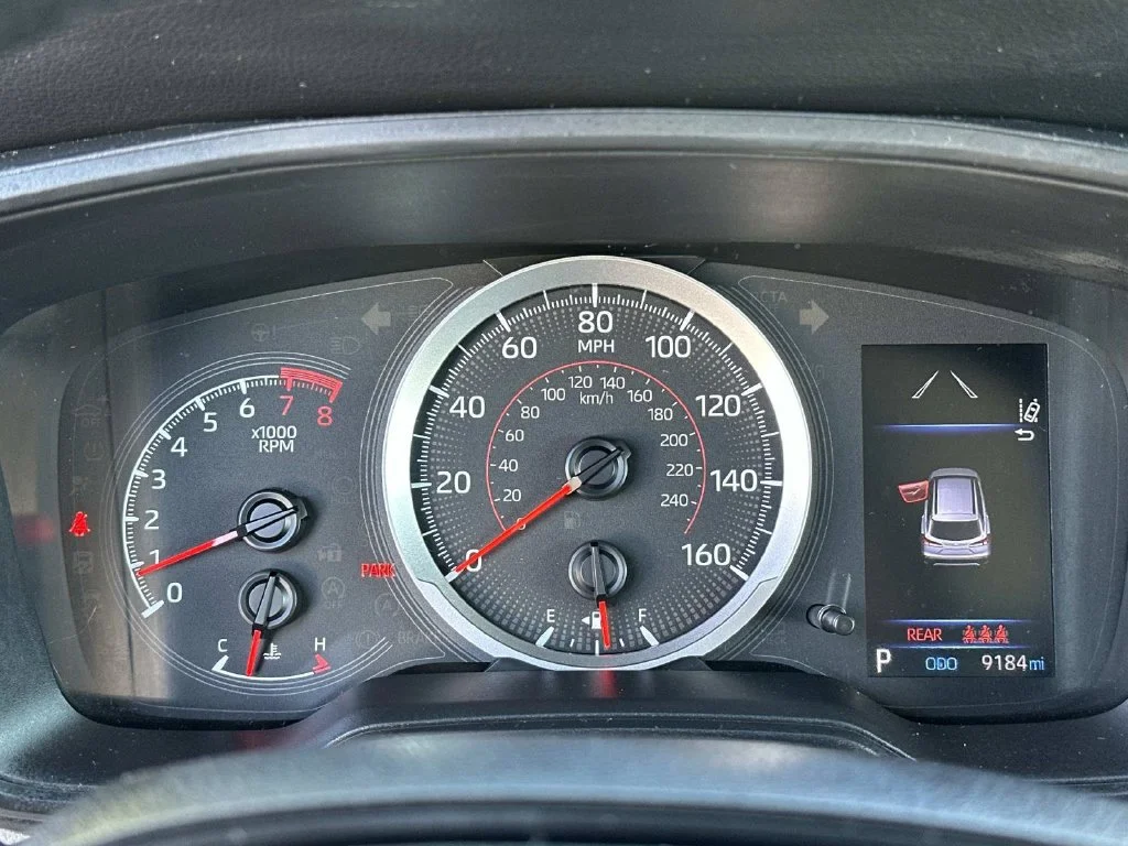 Certified Used 2022 Silver Toyota L image 27