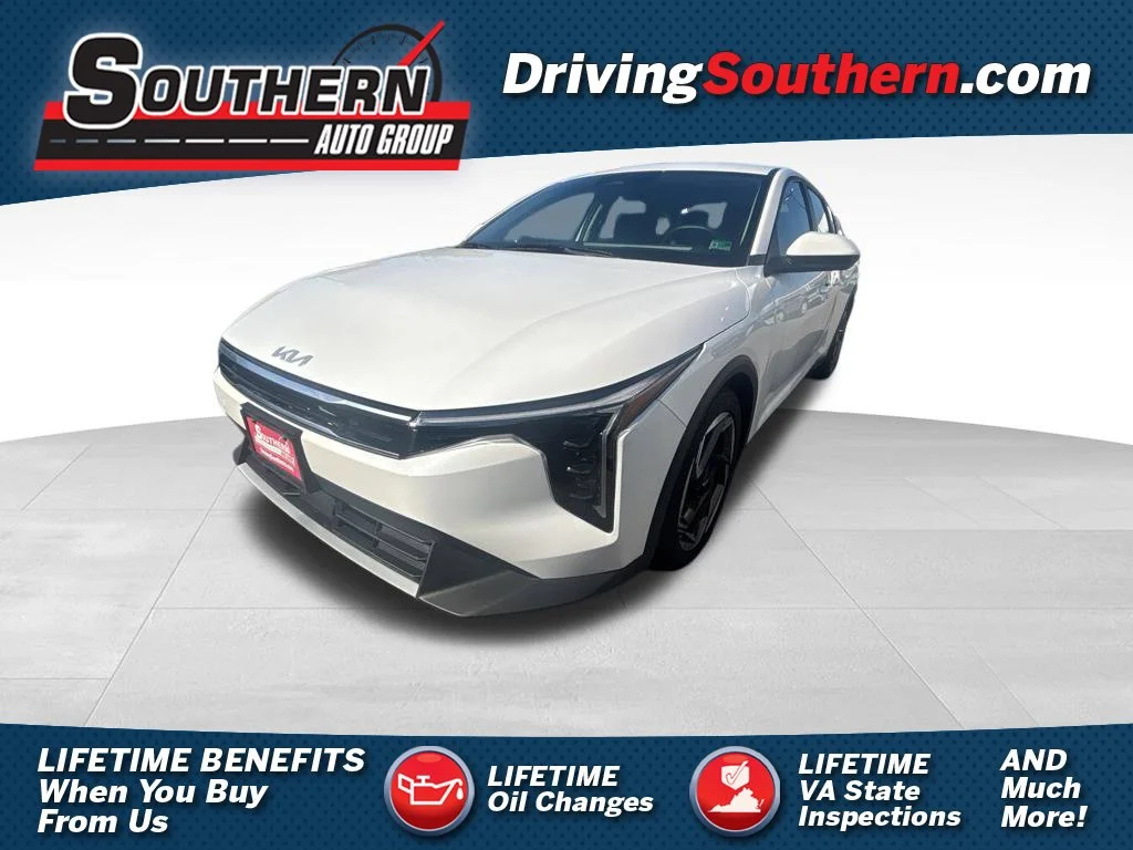 Used 2025 White Kia EX image 1