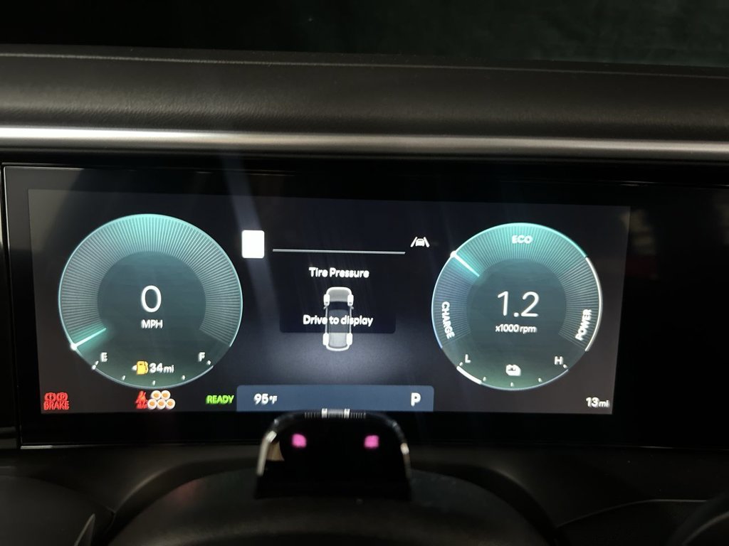 New 2026 Abyss Black Hyundai SEL 7P image 23