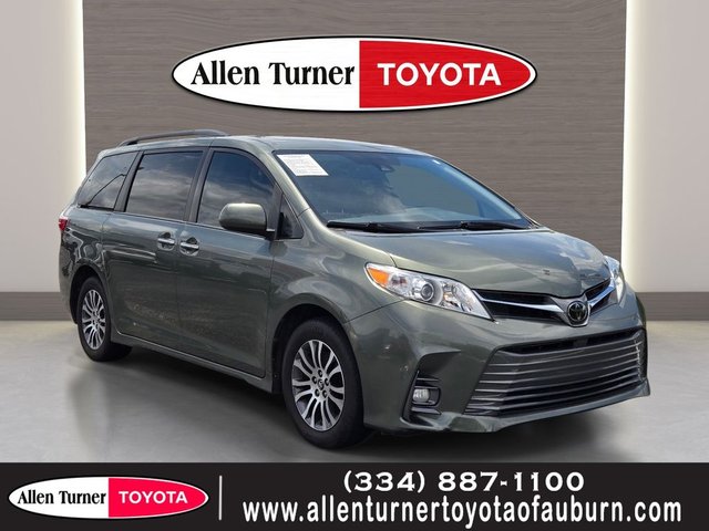 2018 Toyota Sienna XLE