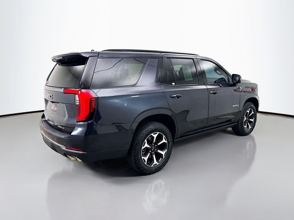 2025 GMC Yukon AT4 - Photo 9