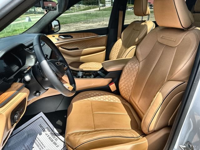 Used 2021 White Jeep Summit image 15