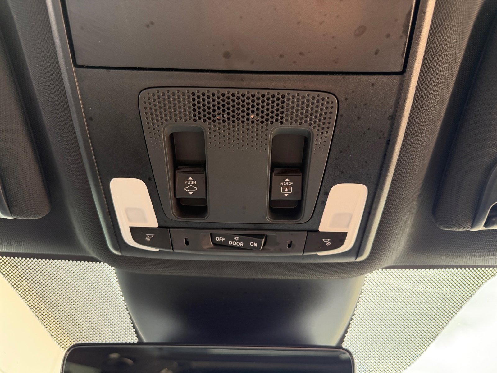 2025 Honda Pilot Black Edition - Photo 28