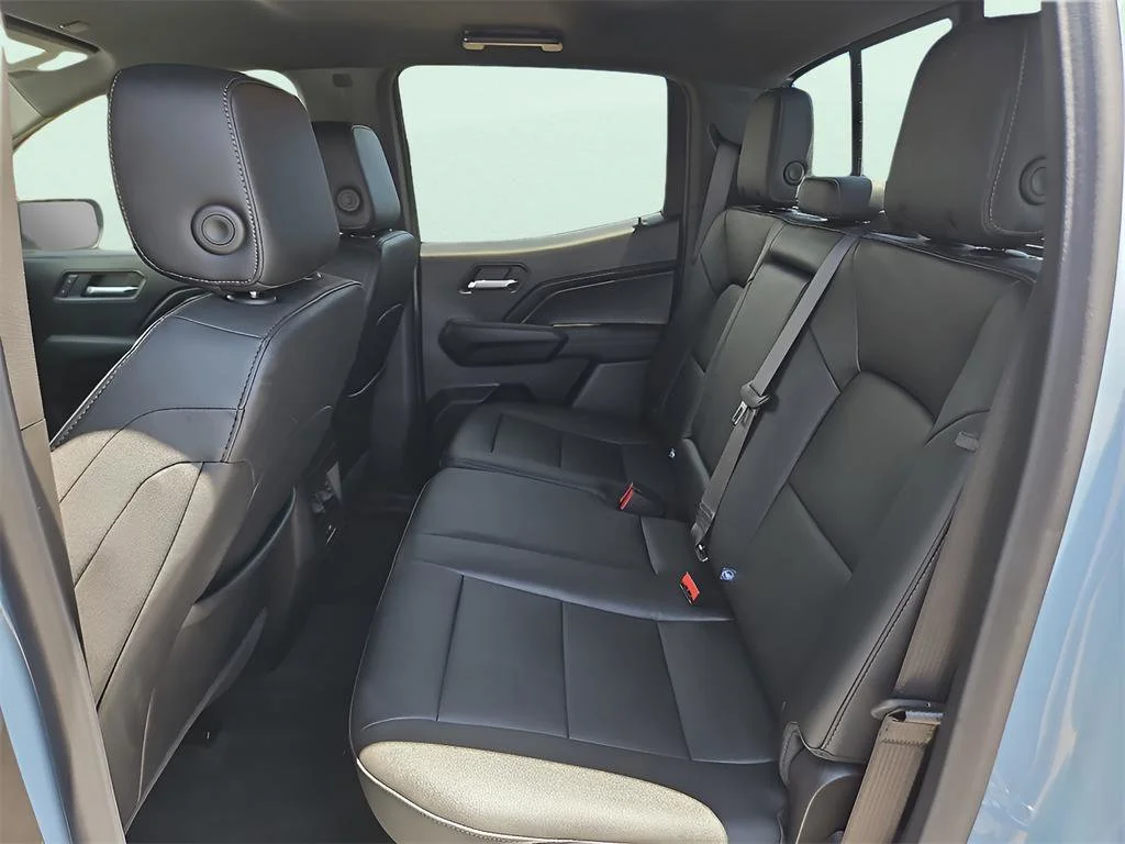 2026 Chevrolet Colorado LT - Photo 25