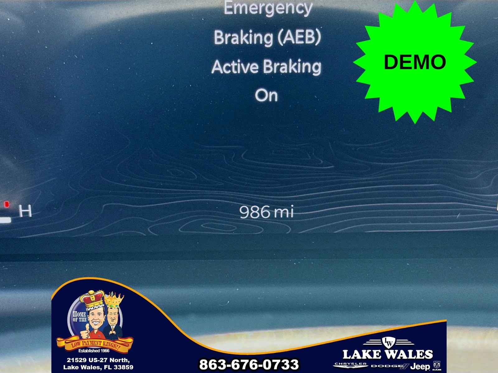 New 2026 Bright White Clear-Coat Exterior Paint Jeep Grand Wagoneer image 11