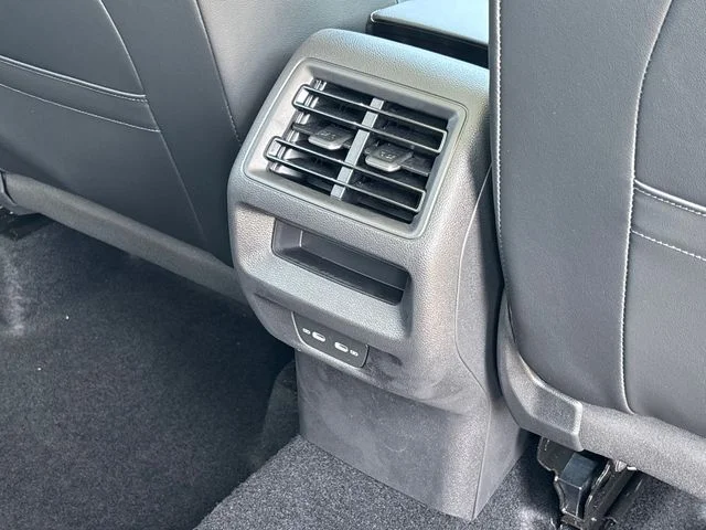 New 2026 Platinum Gray Metallic Volkswagen 2.0T SE image 25