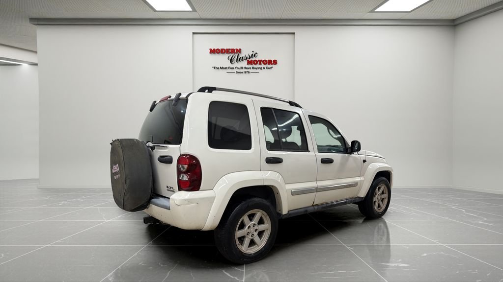 Used 2006 White Jeep Limited image 5