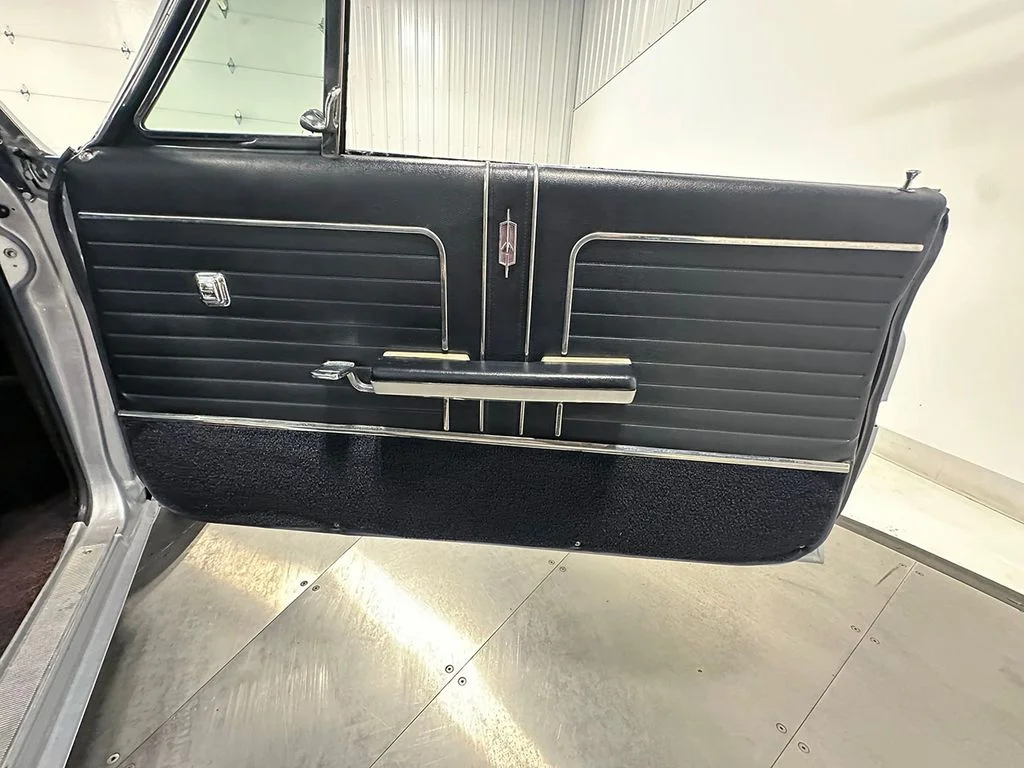Used 1966 Silver Oldsmobile  image 71