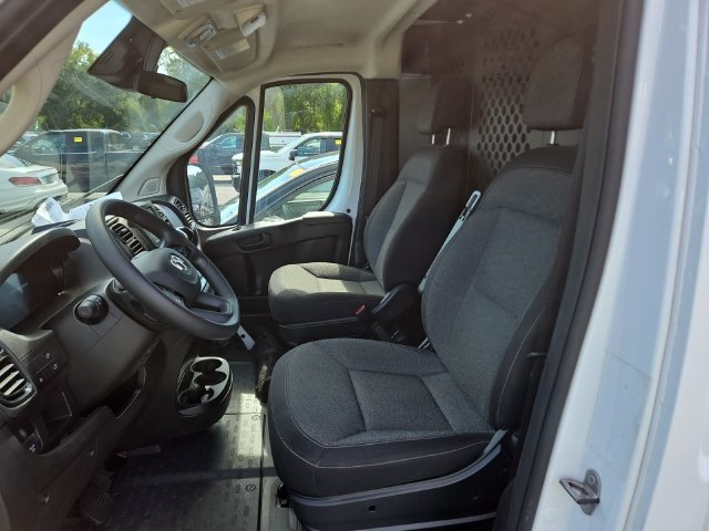 Used 2025 White Ram Base image 10