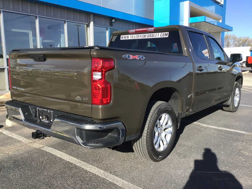 Used 2023 Harvest Bronze Metallic Chevrolet LT (2FL) image 5