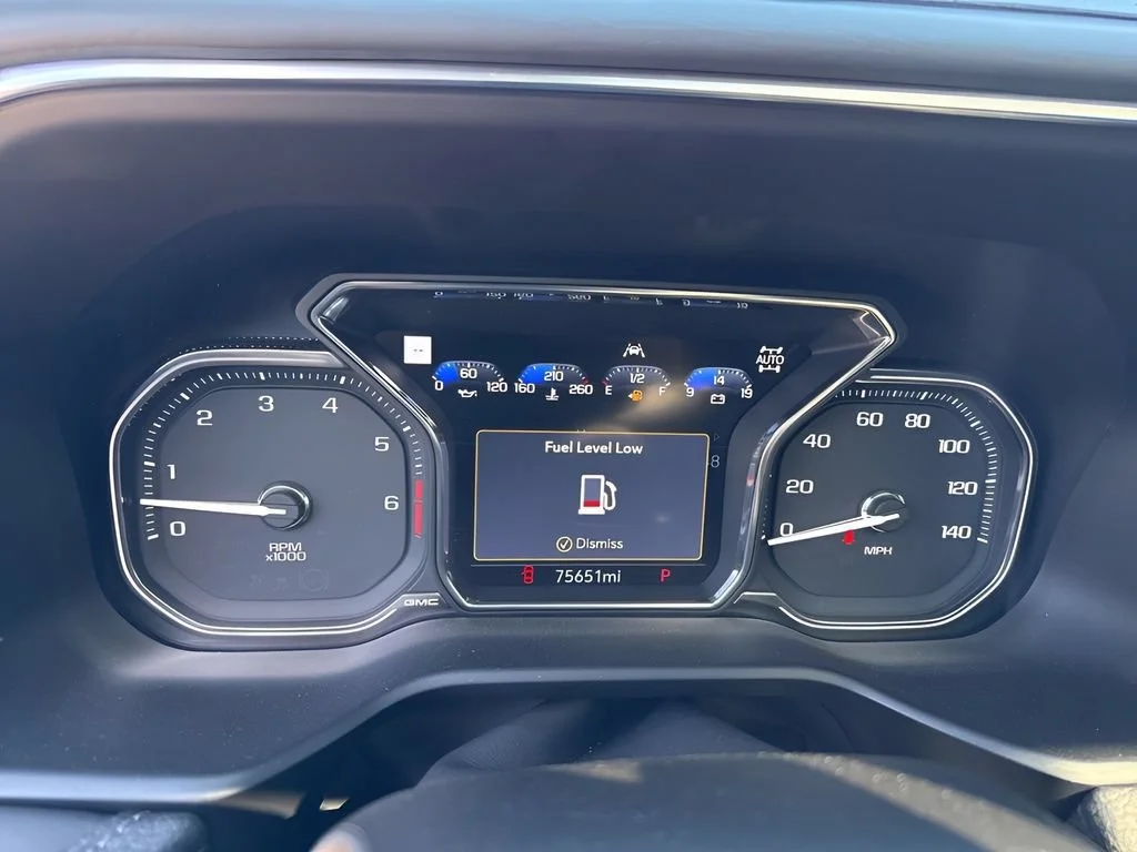 Used 2021 ONYX BLACK GMC Denali image 10