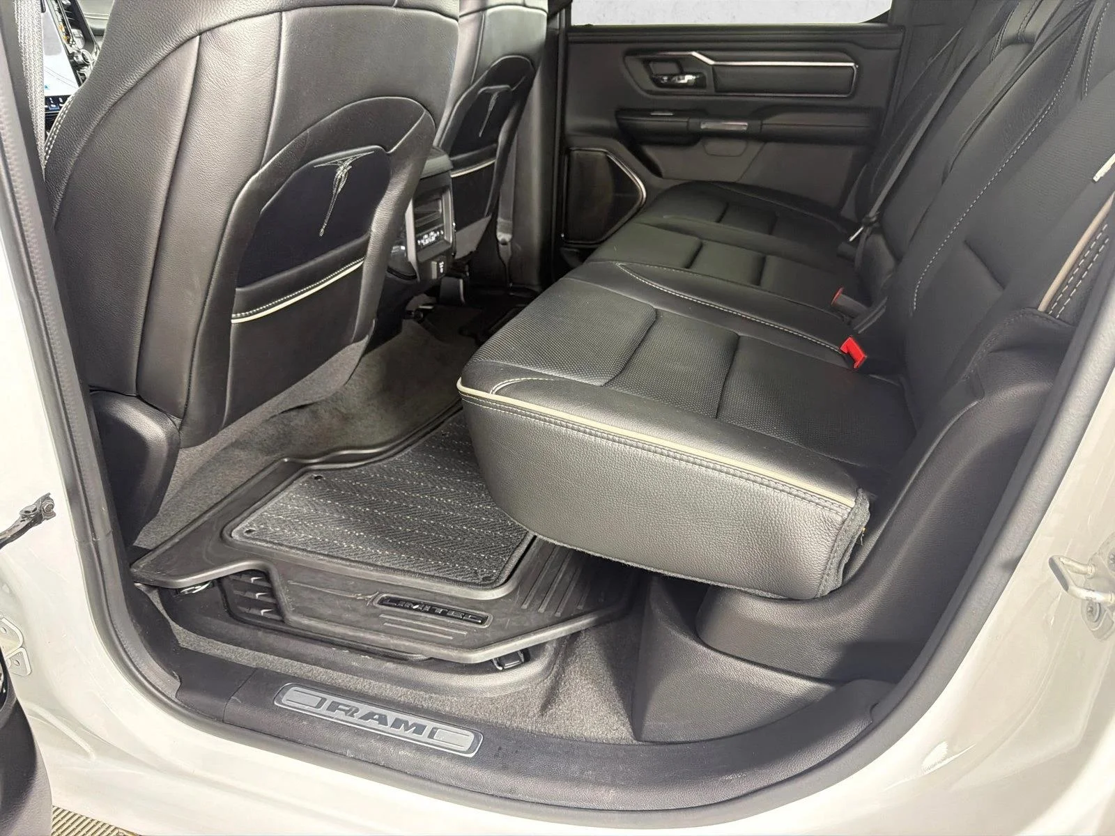 Used 2023 White Ram Limited image 21