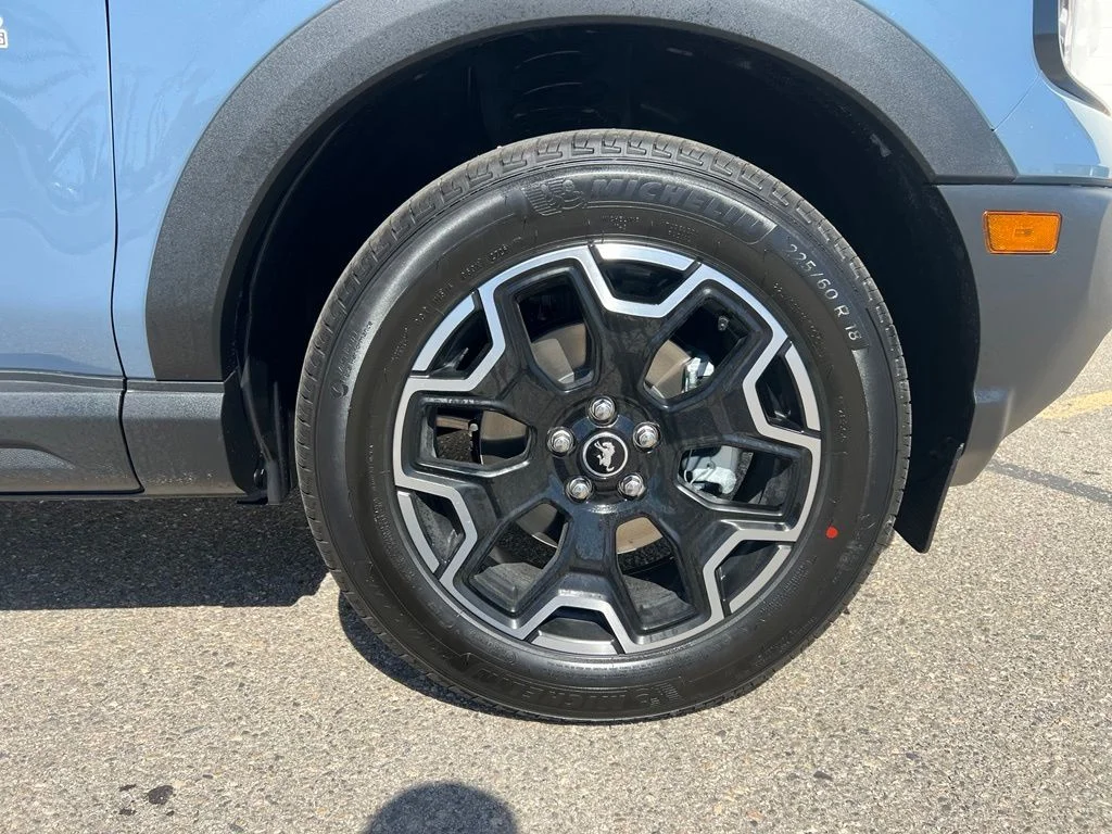 New 2026 Azure Gray Metallic Tri-Coat Ford Outer Banks® image 27